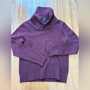 Banana Republic Men’s Burgundy Sweater Medium